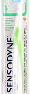 Sensodyne, Cepillo de dientes Medio, Multicare, Limpieza completa y eficaz, para personas
