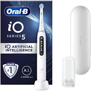Oral-B Cepillo de dientes eléctrico iO 5 blanco, 1 cabezal de cepillo de dientes, 1 funda